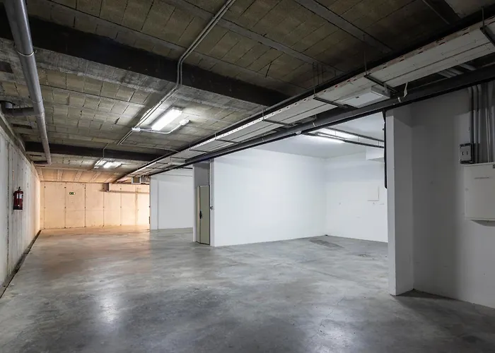 Semesterbostad Beautiful Townhouse 20km From Bilbao *