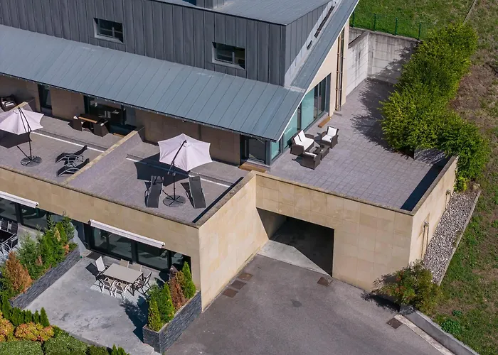 Beautiful Townhouse 20km From Bilbao Llodio