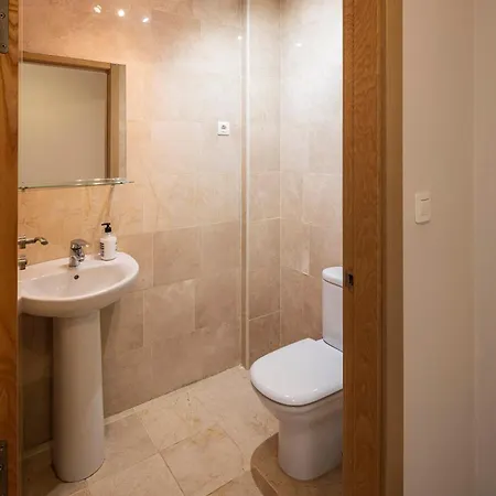 Beautiful Townhouse 20km From Bilbao Llodio